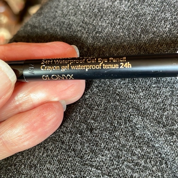 🌟🛍️HOST PICK🛍️🌟7 Piece High End Makeup Products - Picture 12 of 12